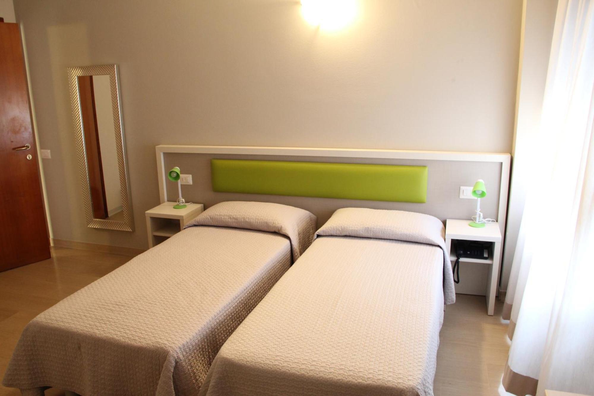 Hotel Due Giardini Μιλάνο Δωμάτιο φωτογραφία